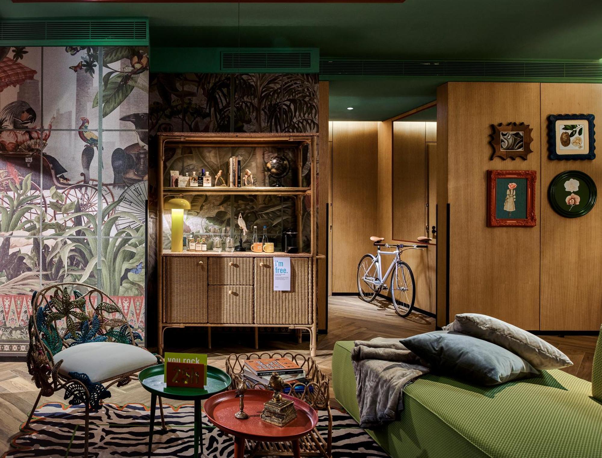 25Hours Hotel Jakarta The Oddbird Ngoại thất bức ảnh